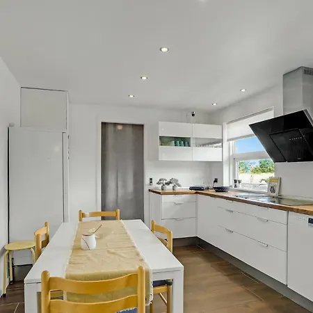 Prázdninový dům Stunning In With Wifi And 4 Bedrooms *
